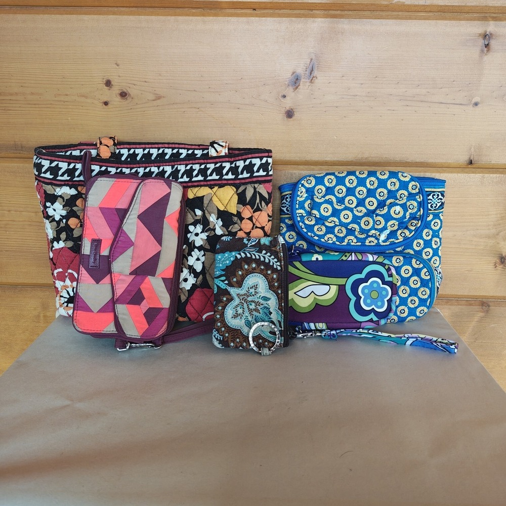 Vera Bradley Floral Purse Bundle 1‎ Purse and 4 Clutches ZA4